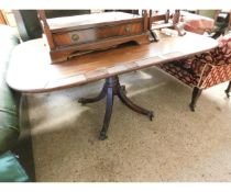 19TH CENTURY MAHOGANY TILT-TOP BREAKFAST TABLE ON QUATREFOIL BASE AND BRASS CAP CASTERS