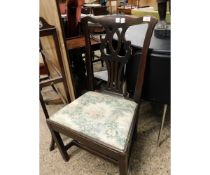 18TH CENTURY OAK SPLAT BACK DINING CHAIR WITH UPHOLSTERED DROP IN SEAT