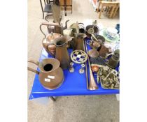 GROUP OF MIXED COPPER WARES TO INCLUDE COPPER JUGS, POSTMAN'S HORN ETC