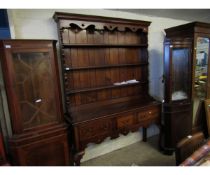 GOOD QUALITY REPRODUCTION OAK AND MAHOGANY BANDED DRESSER, THE TOP FITTED WITH THREE SHELVES WITH