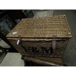 FORTNUM & MASON WICKER BASKET