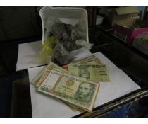 TUB CONTAINING MIXED VINTAGE COINAGE TO INCLUDE OLD PENNIES, BANK NOTES ETC