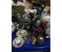 MIXED LOT CONTAINING A CRANBERRY PEG LAMP, MODERN VASES, DECANTER, CHINA WARES ETC
