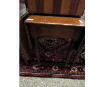 VICTORIAN MAHOGANY PEMBROKE TABLE ON TURNED LEGS