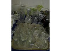 MIXED LOT OF GLASS TANKARDS, VASES, GREEN GLASS EPERGNES ETC