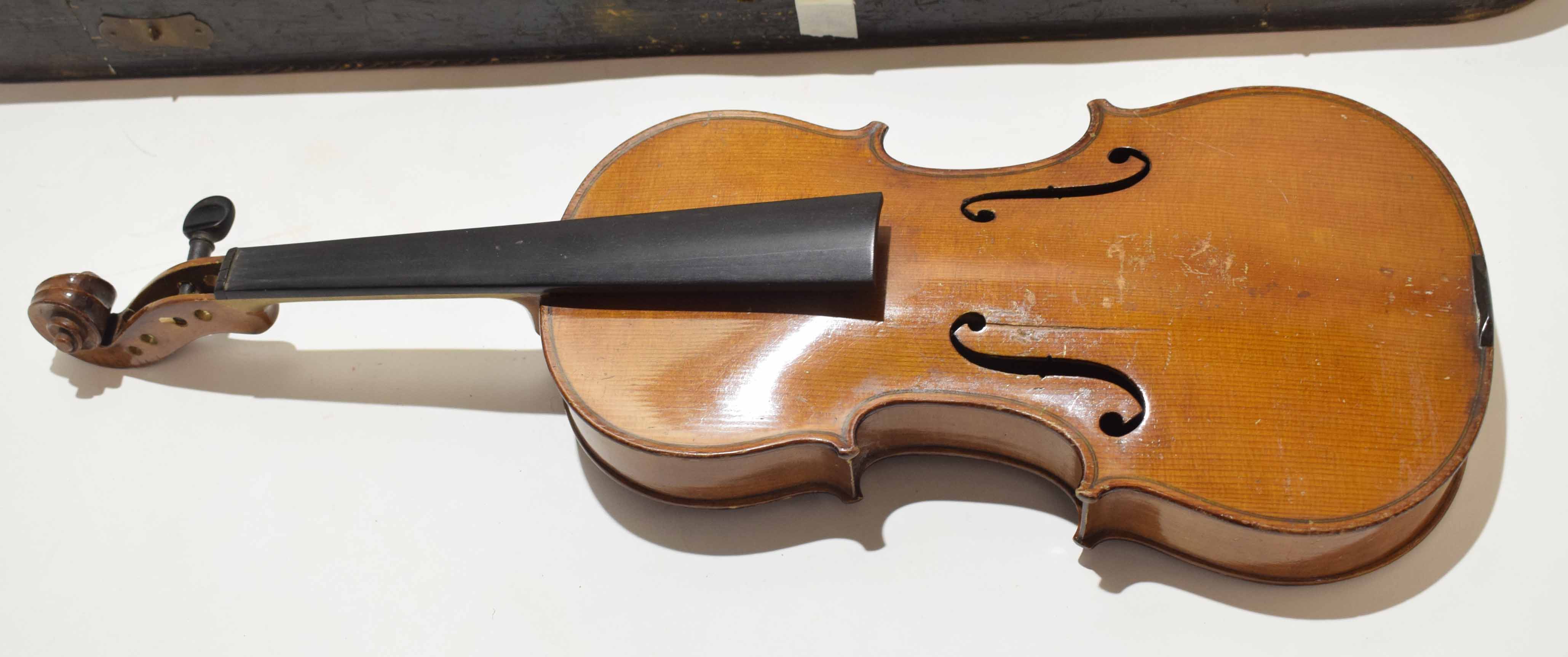 Vintage ebonised wooden cased violin and bow (lacking strings) (af) - Image 3 of 7