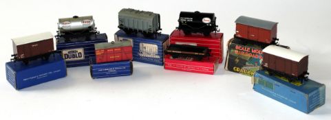 Quantity of Hornby Dublo railway wagons with original boxes (some a/f) (qty)
