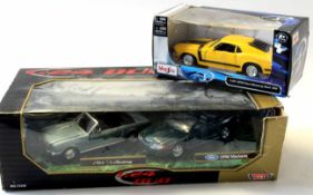 MOTOR MAX - Ford 1998 Mustang together with MAISTO - 1970 Ford Mustang Boss 302, both boxed (2)