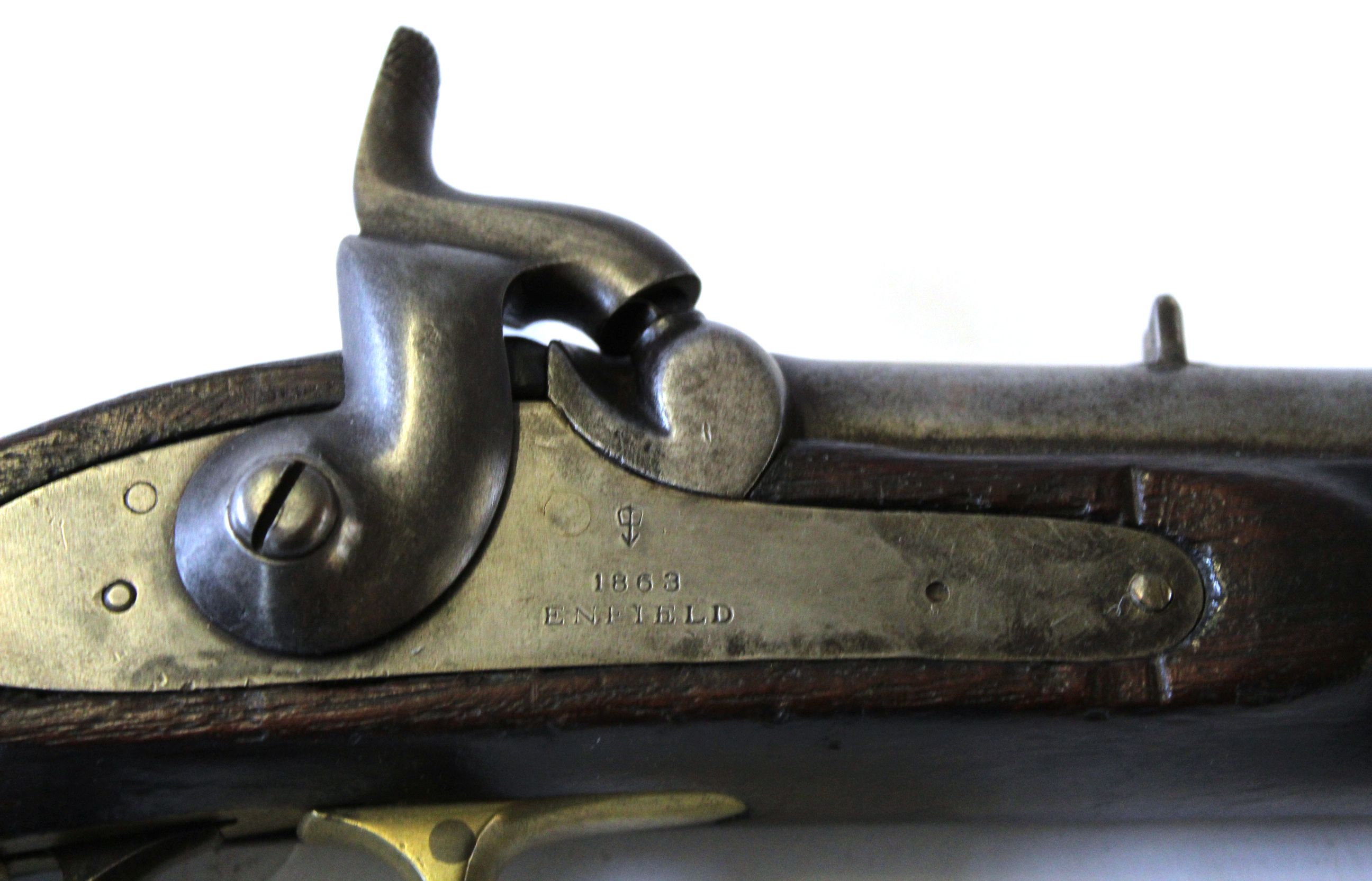 Indian Army issue Enfield musket dated 1863 with wooden stock and inlaid brass plate in Hindi - Image 8 of 10