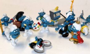 Bag containing quantity of Smurfs