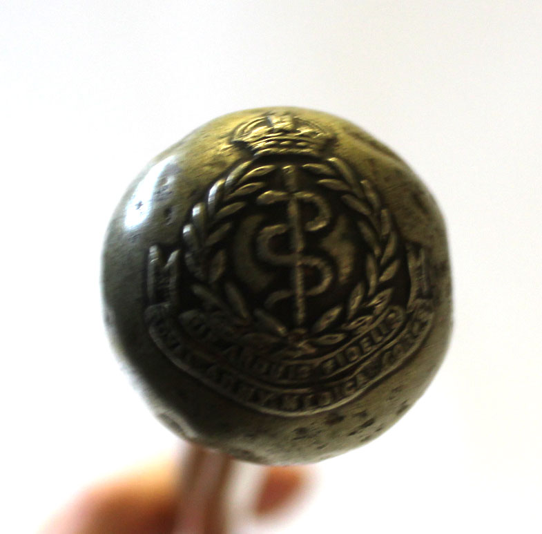 Swagger stick bearing the crest of Royal Army Medical Corps, length approx 65cm - Image 2 of 2