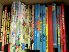 Box: assorted children's annuals, BEANO, DANDY, RUPERT, WARLORD etc