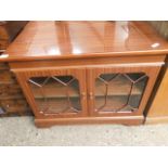 PAIR OF REPRODUCTION MAHOGANY ASTRAGAL GLAZED SQUAT BOOKCASES WITH BRASS DROP HANDLES