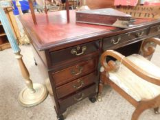 GOOD QUALITY 19TH CENTURY MAHOGANY TWIN PEDESTAL PARTNERS DESK WITH NINE DRAWERS ON SQUAT CLAW AND