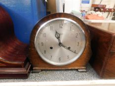 SMITHS OAK FRAMED SILVERED DIAL MANTEL CLOCK