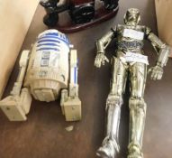 R2D2 STAR WARS FIGURE AND C3PO