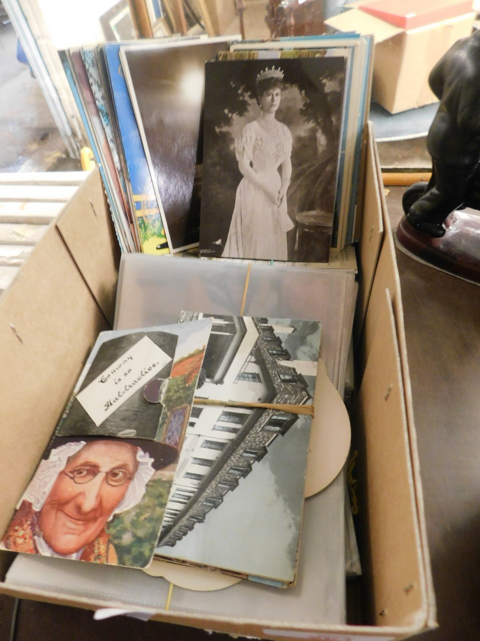 BOX OF MIXED POSTCARDS