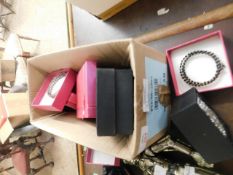 BOX CONTAINING MIXED MODERN BOXED JEWELLERY