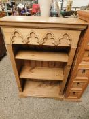 PINE FRAMED OPEN FRONTED ADJUSTABLE SHELF BOOKCASE WITH ECCLESIASTICAL TOP