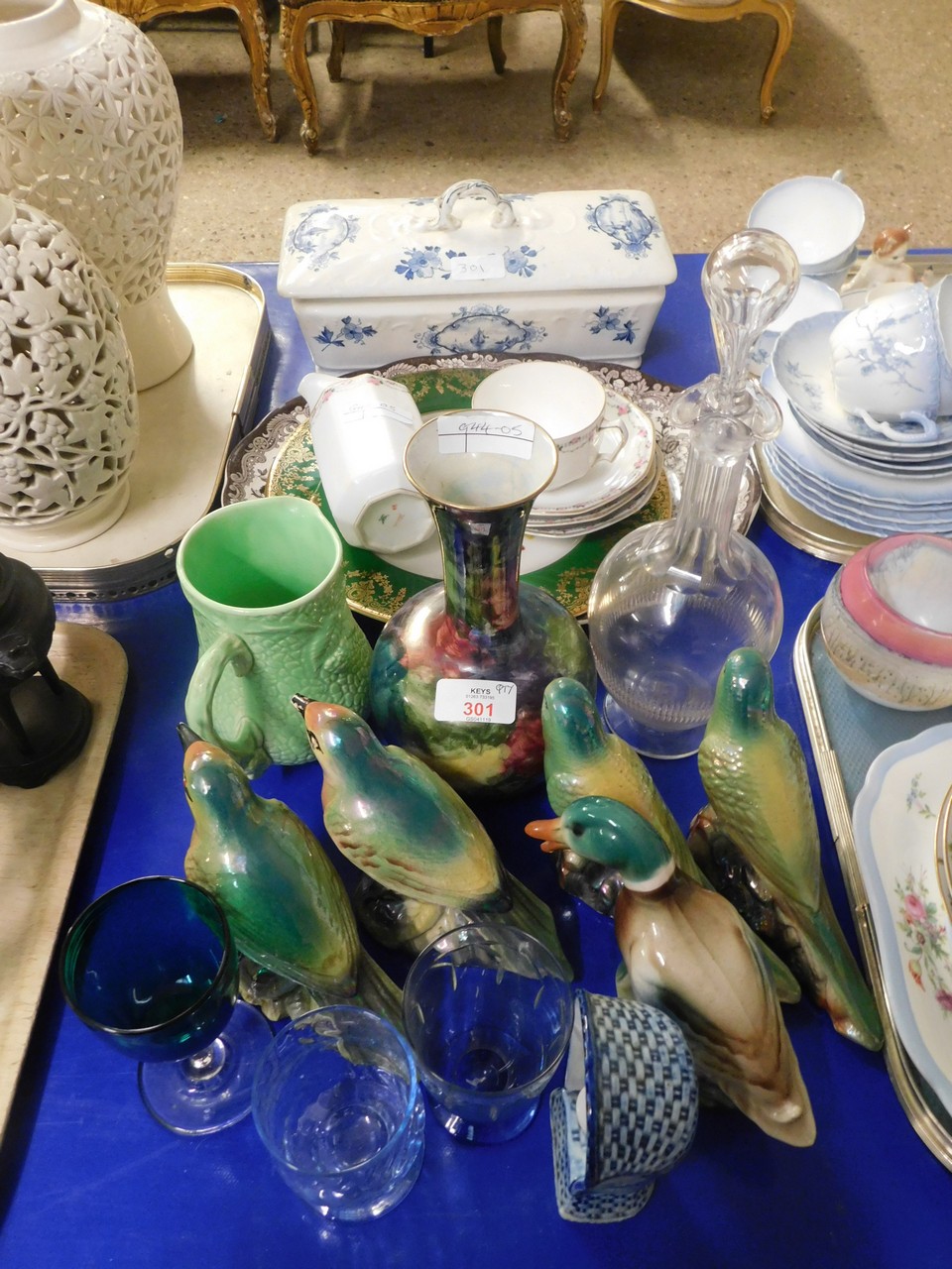 MIXED LOT OF PLATES, BIRD ORNAMENTS, DECANTER ETC