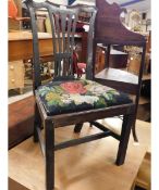 GEORGIAN MAHOGANY SPLAT BACK DINING CHAIR WITH EMBROIDERED DROP IN SEAT