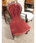 VICTORIAN MAHOGANY SPOON BACK NURSING CHAIR WITH RED DRALON UPHOLSTERED SEAT AND BUTTON BACK AND