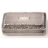 George IV snuff box of rectangular shape with engine turned lid and base, reeded sides, chased