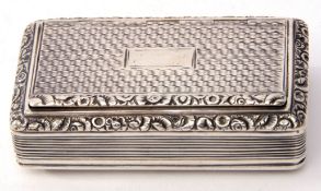 George IV snuff box of rectangular shape with engine turned lid and base, reeded sides, chased