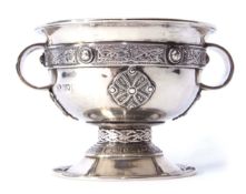 Edward VII Arts & Crafts two-handled pedestal bowl in Celtic taste, raised Celtic banding and