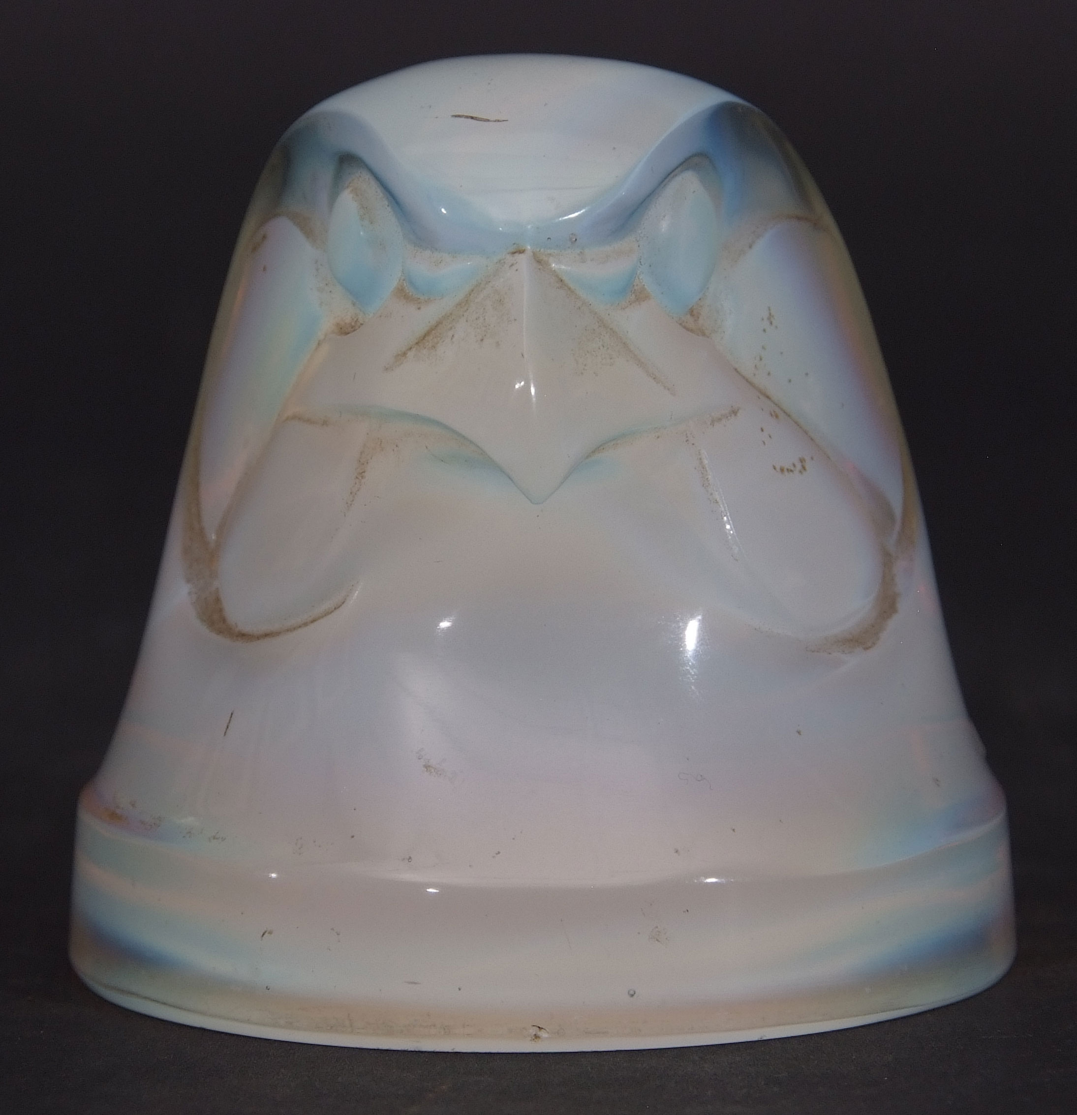 Tete D'epervier/Hawkshead glass mascot by Rene Lalique circa 1930s, coloured in opalescent milky - Image 4 of 4