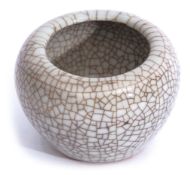 Chinese pottery Longuan celadon pot with a crackle glaze, 10cm diam