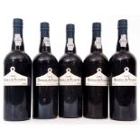 Quinta do Vesuvio (Symington) 1992 vintage Port, 5 bottles, together with two ceramic barrel