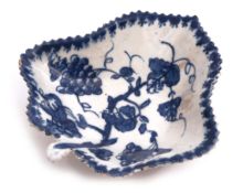 Lowestoft pickle dish, circa 1770, decorated in blue and white with a fruiting vine design within