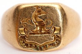 Antique 18ct gold heraldic intaglio signet ring, the shield shaped head features an intaglio