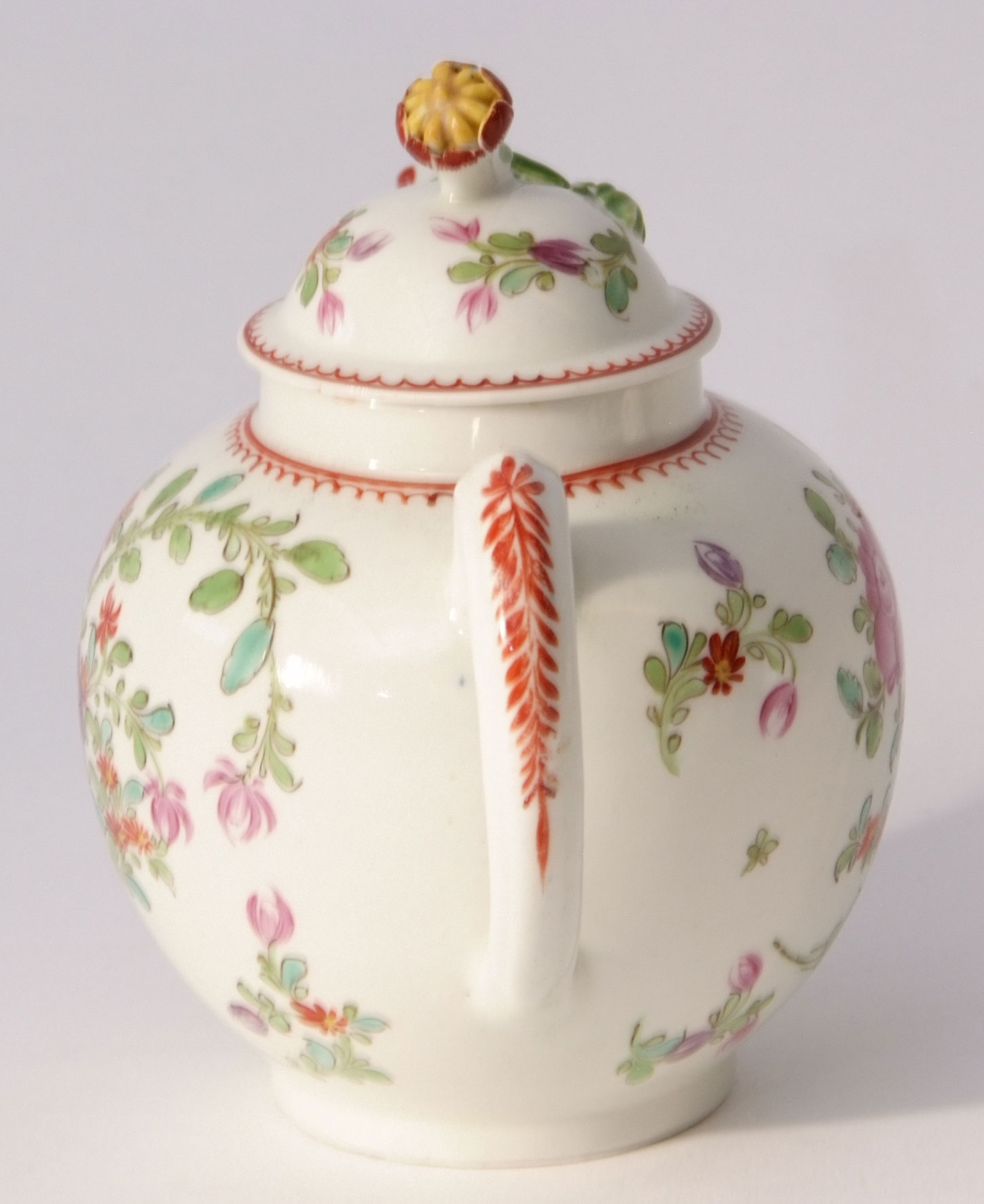 Lowestoft tea pot and cover with polychrome decoration after Thomas Rose, 15cm high - Image 2 of 5