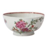 Lowestoft slop bowl circa 1780, with a Thomas Rose design in polychrome enamels, 16cm diam