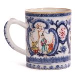 18th century Chinese porcelain export mug with polychrome decoration of Chinese figures within