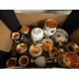 BOX CONTAINING MIXED PRINKNASH FLORAL AND GILDED VASES, CREAM JUG, SUGAR BOWLS ETC