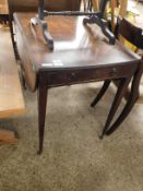 GEORGIAN MAHOGANY DROP LEAF PEMBROKE TABLE WITH SINGLE DRAWER TO END ON TAPERING SQUARE LEGS