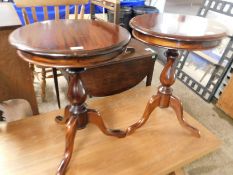 PAIR OF REPRODUCTION MAHOGANY CIRCULAR WINE TABLES ON TRIPOD BASES