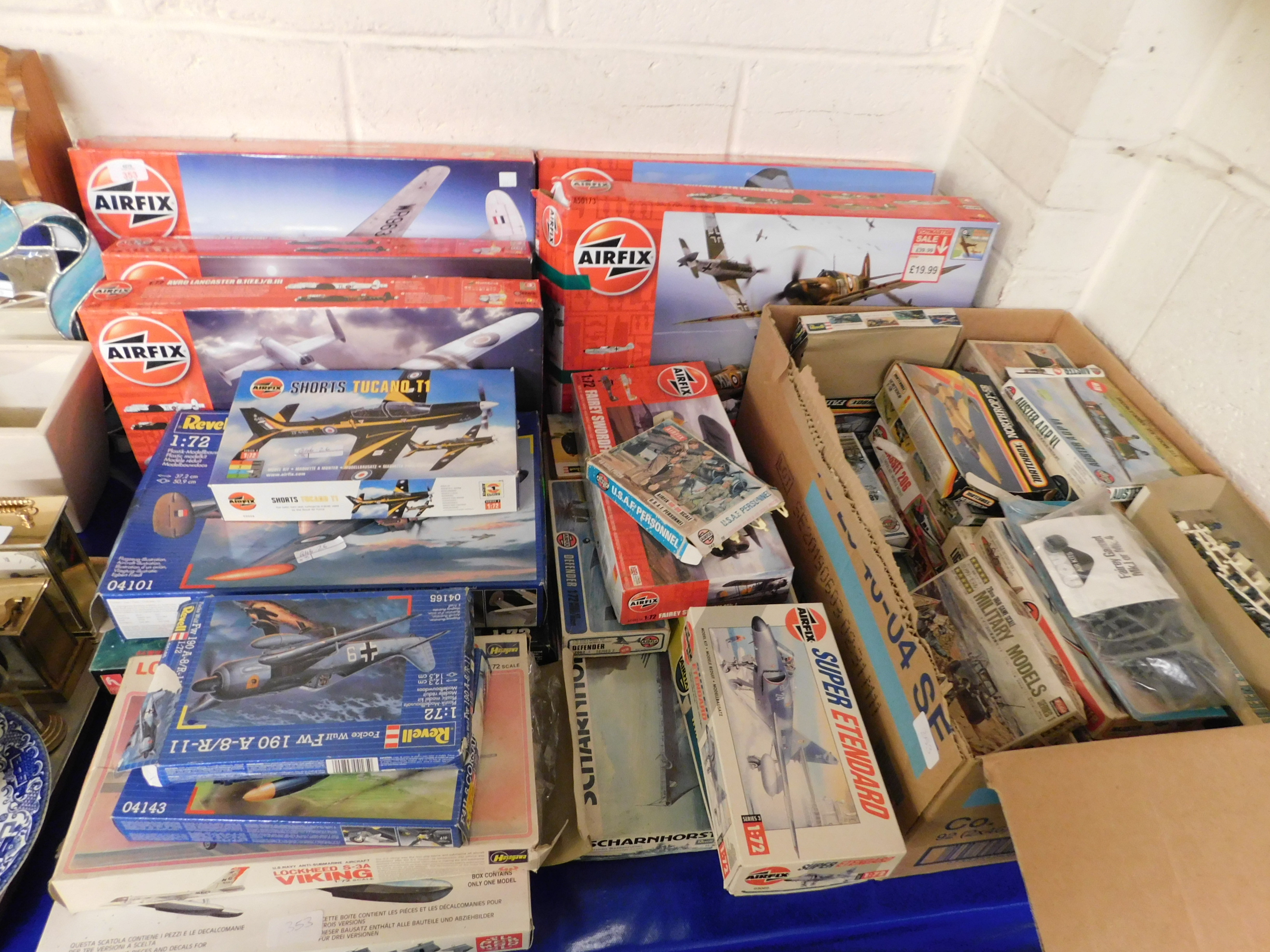 LARGE QUANTITY OF MIXED AIRFIX KITS