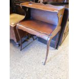 EDWARDIAN MAHOGANY BEDSIDE TABLE WITH OPEN SHELF AND SINGLE DRAWER RAISED ON SABRE LEGS