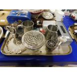 TRAY CONTAINING MIXED SILVER PLATED WARES, PEWTER TANKARDS ETC