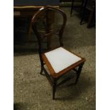 GOOD QUALITY MAHOGANY BEDROOM CHAIR IN AN ECCLESIASTICAL STYLE WITH BALLOON BACK, UPHOLSTERED SEAT