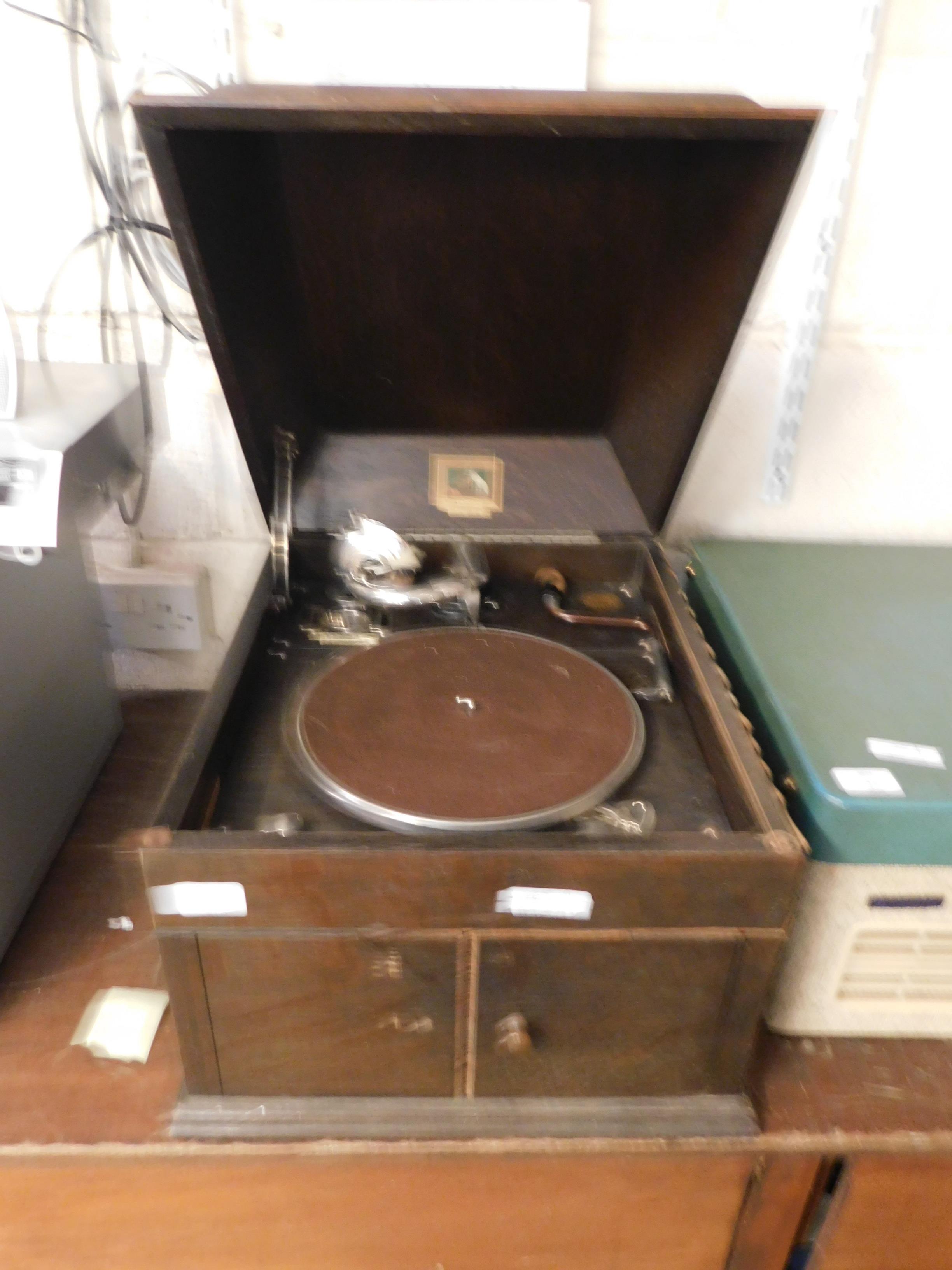 HIS MASTERS VOICE OAK CASED RECORD PLAYER