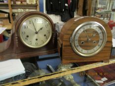 TWO MID-20TH CENTURY MANTEL CLOCKS, ONE WITH WESTMINSTER CHIMES, BOTH IN LIGHT OAK VENEERED WOODEN