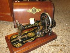 OAK DOME CASED SINGER SEWING MACHINE