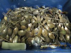 LARGE CRATE CONTAINING MIXED SILVER PLATED CUTLERY