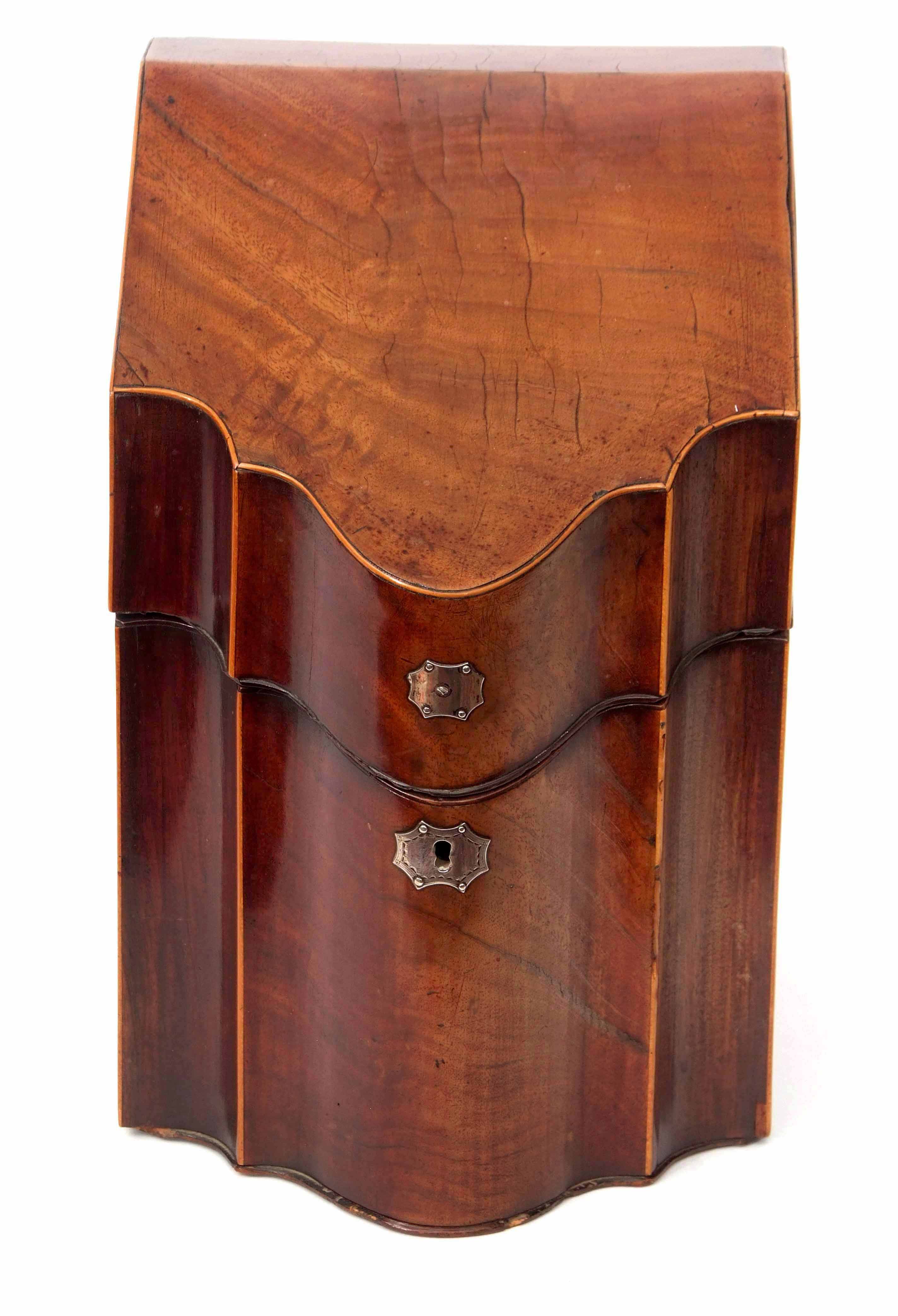 Late 18th century Sheraton style mahogany knife box, the serpentine front and fitted slotted - Image 2 of 3