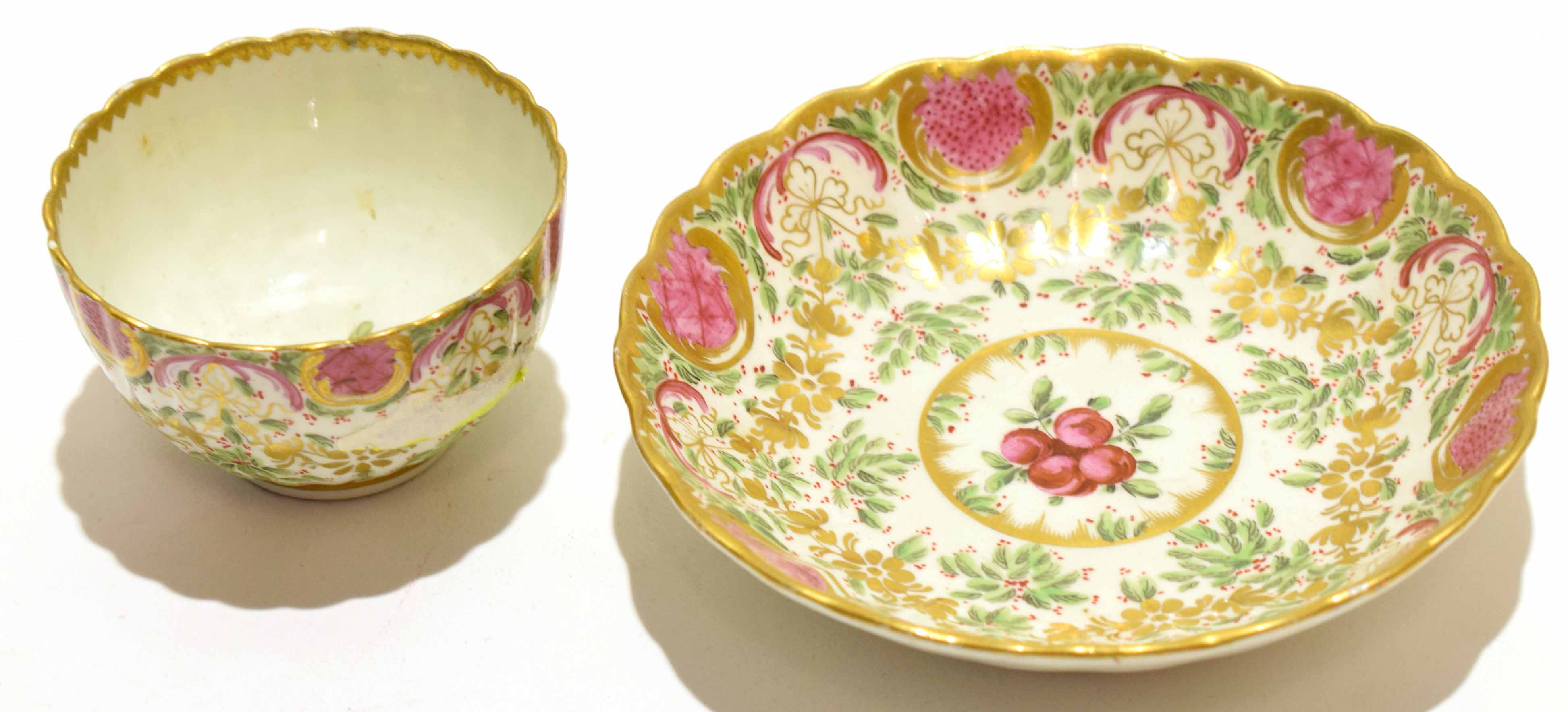 18th century English Worcester tea bowl and saucer decorated in Sevres style, the saucer 13cm diam - Image 3 of 3